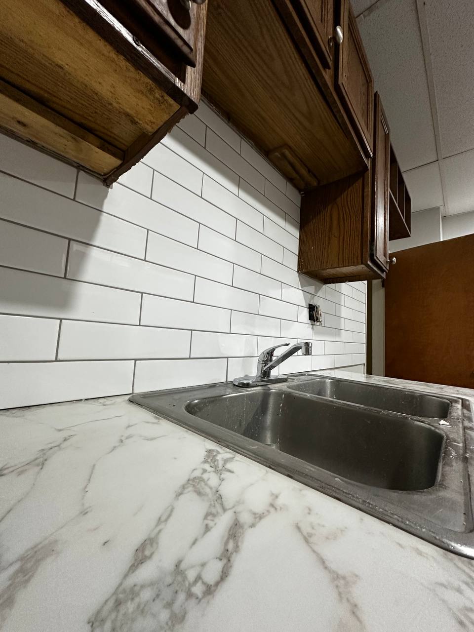 Marble Countertops & Subway Tile